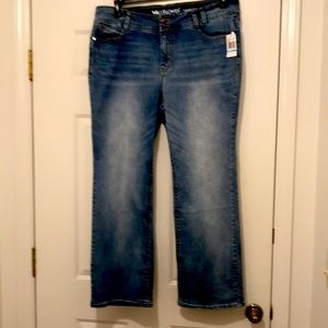 NEW with tags ladies Wallflower jeans .Size 20.